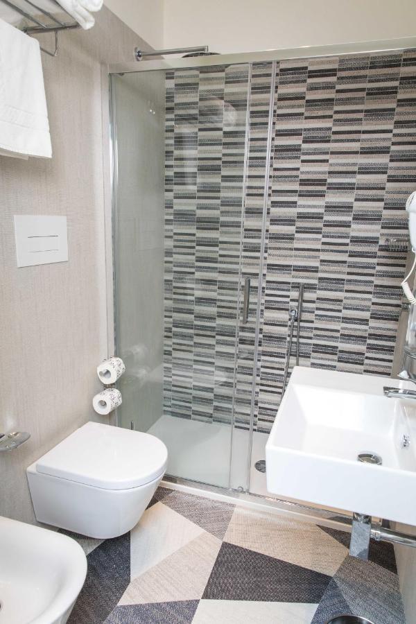 4Essences Boutique Rooms มาราเตอา ภายนอก รูปภาพ