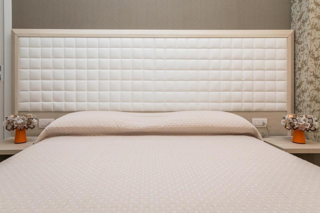 4Essences Boutique Rooms มาราเตอา ภายนอก รูปภาพ