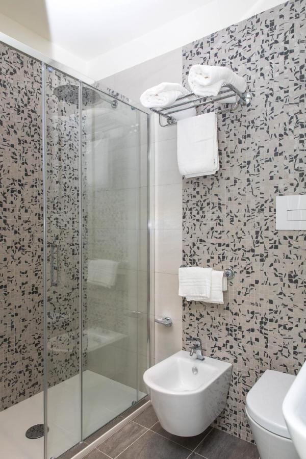 4Essences Boutique Rooms มาราเตอา ภายนอก รูปภาพ