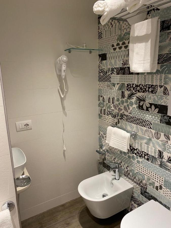 4Essences Boutique Rooms มาราเตอา ภายนอก รูปภาพ